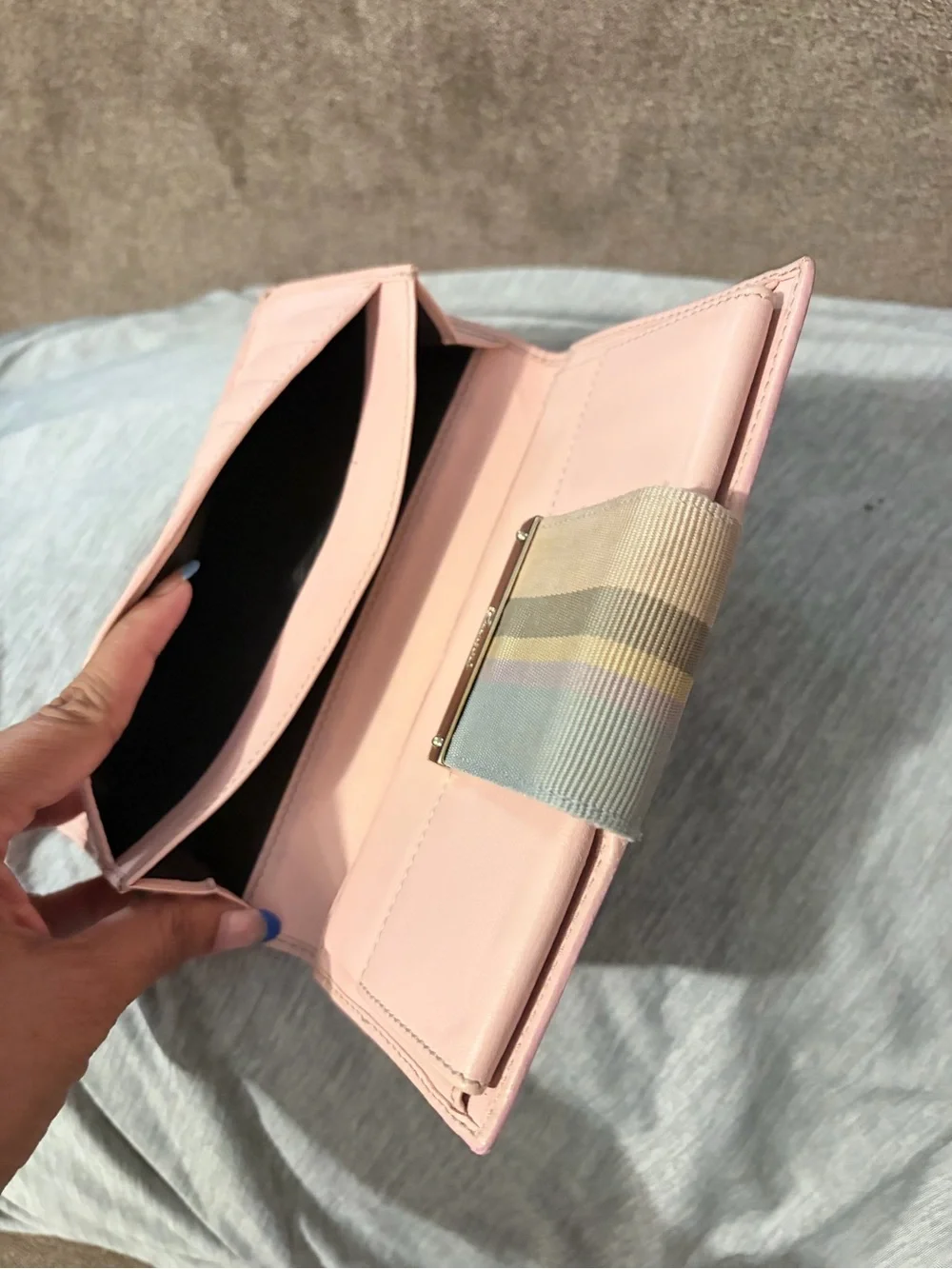 Gucci Shoulder Bag with matching wallet